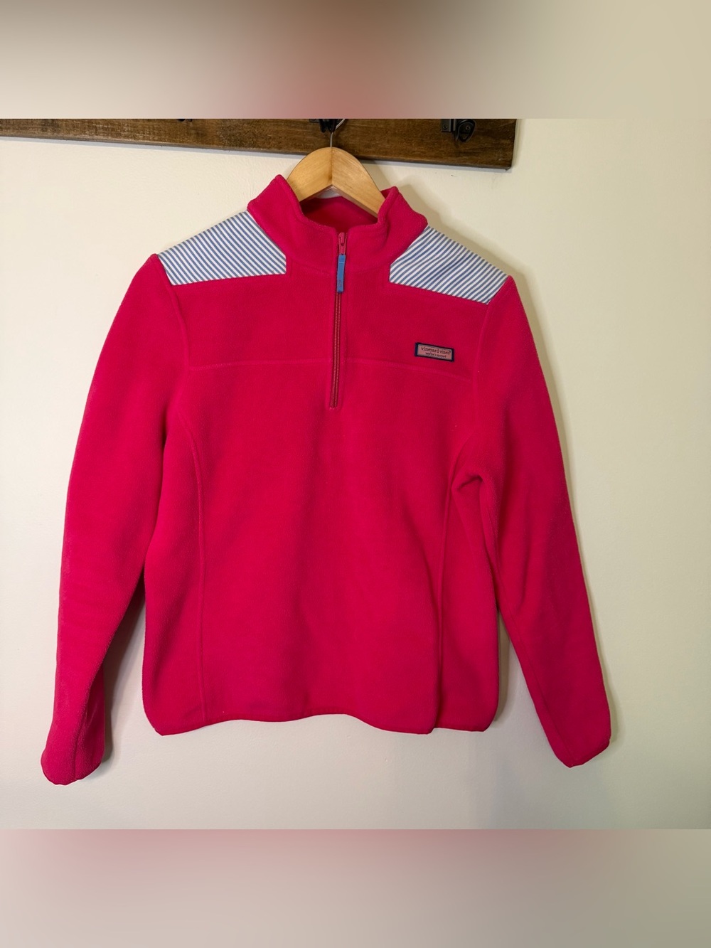 Vineyard Vines Women’s Medium Pink Fleece Quarter Zip Pullover Striped Shoulders